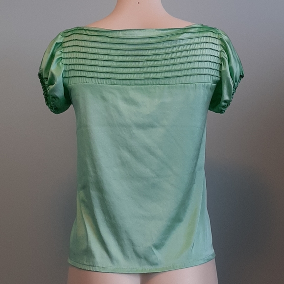 DKNY 100% silk apple green short sleeves top - Picture 2 of 7